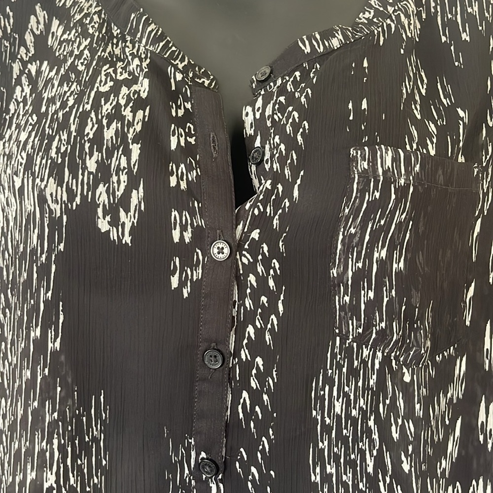 Express Blouse - Picture 3 of 4